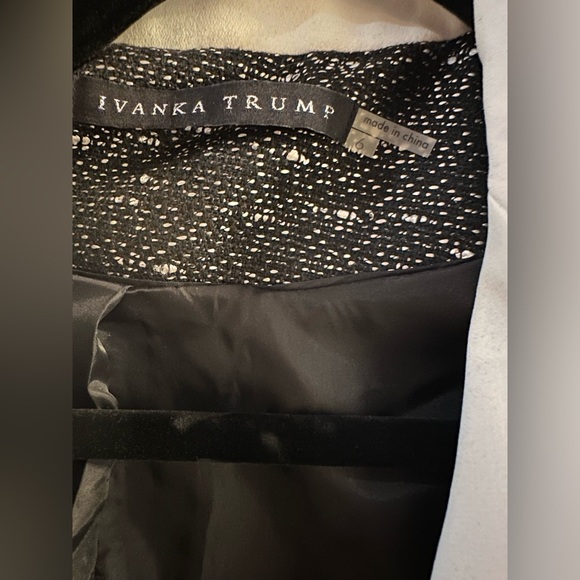 Gorgeous Ivanka Trump suit jacket blazer size 6 - Picture 7 of 7